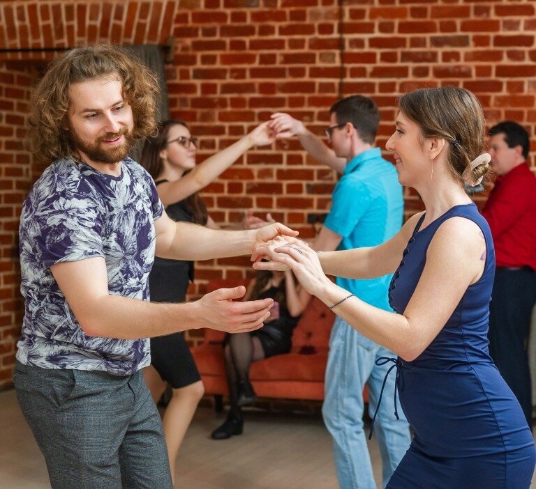 Курс Сальса на 2 с сентября по июнь 2026